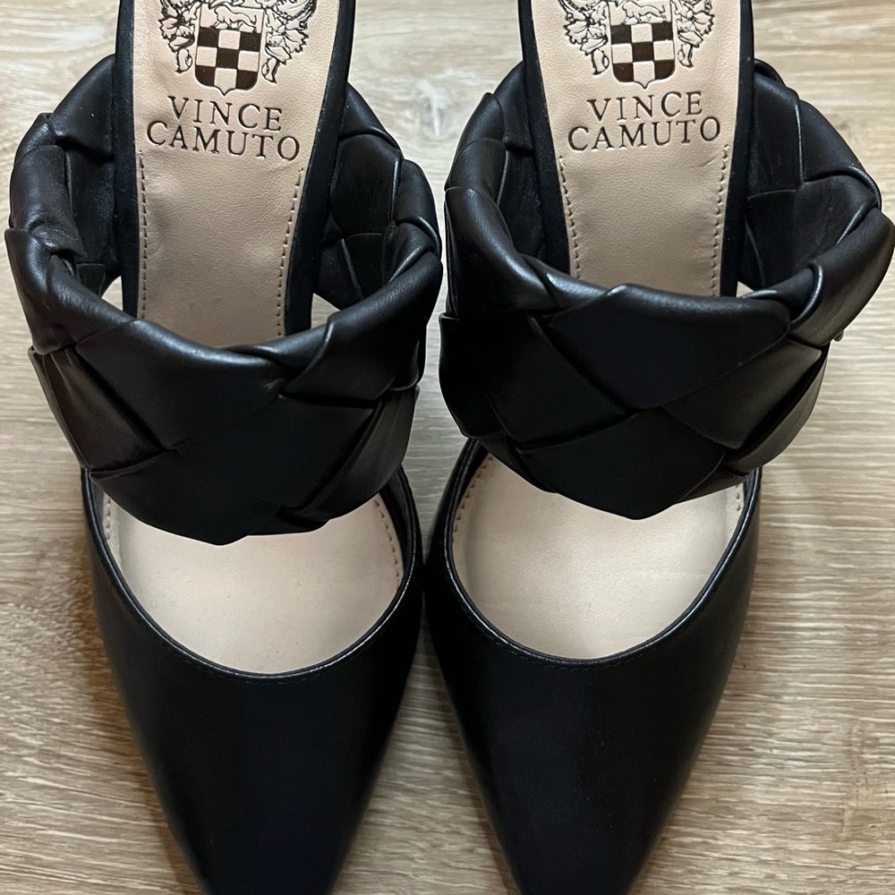 Vince Camuto- Alandra Heels - Picture 2 of 4